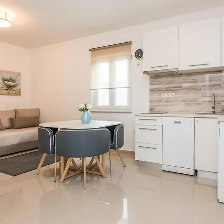 Kosic Apartment *